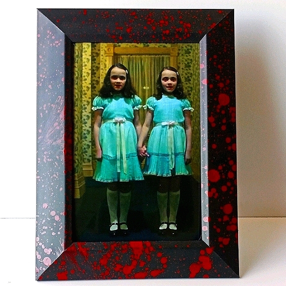 The Shining Twins Horror Vintage Retro 80s Metal Frame Photo Print Gothic Punk - Picture 4 of 5